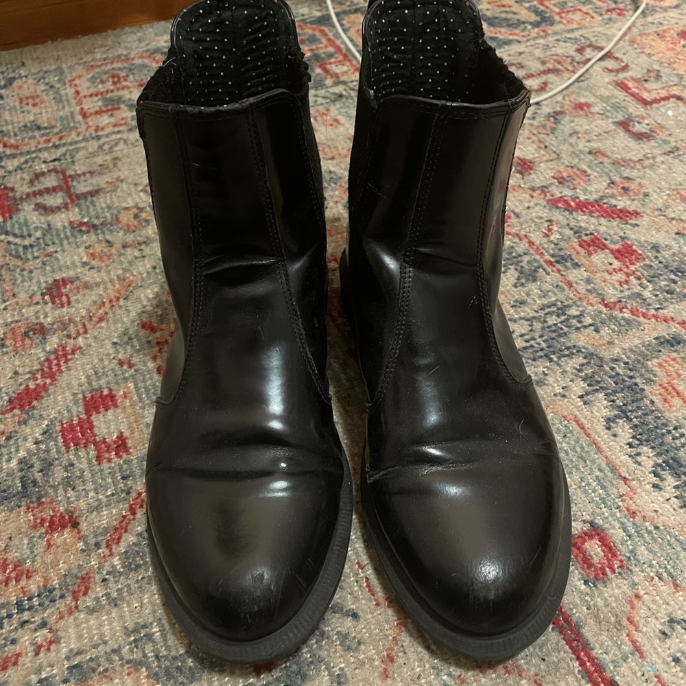 Doc Marten Chelsea Boot
